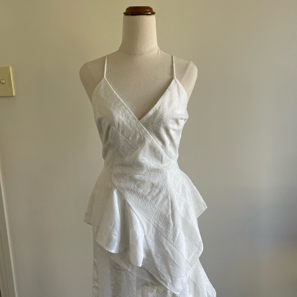 🤍BNWT✨ KEEPSAKE asymmetrical WHITE strap top - Picture 2 of 14